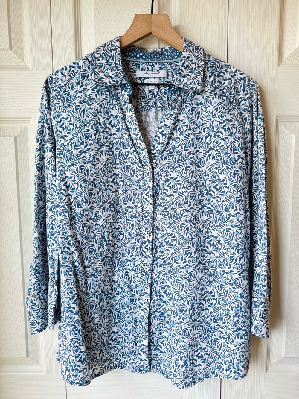 Foxcroft Floral Button Up Down Size 18 Wrinkle Free Shaped 100% Cotton Office